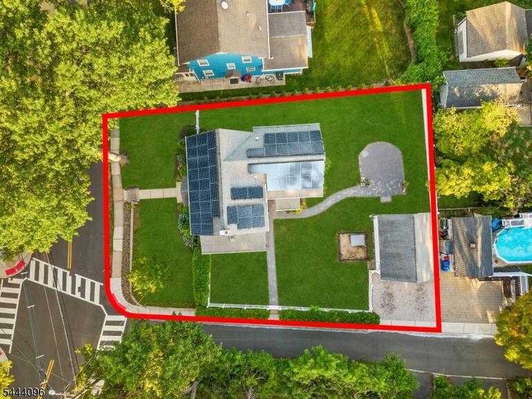 Property listing MLS 4038335 photo 4