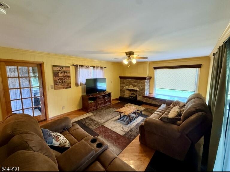 Property listing MLS 4038996 photo 43