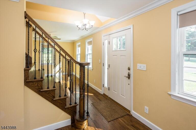 Property listing MLS 4039850 photo 10