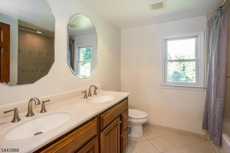 Property listing MLS 4039850 photo 25