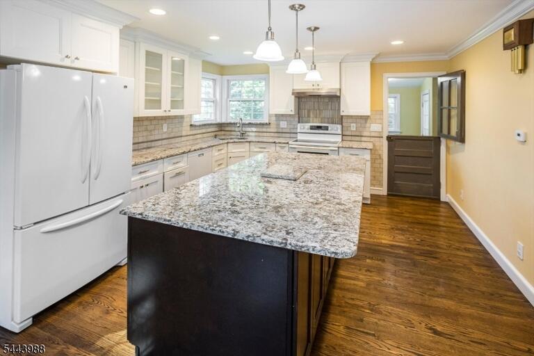 Property listing MLS 4039850 photo 9