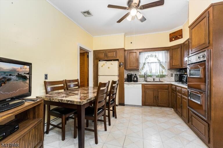 Property listing MLS 4040293 photo 16