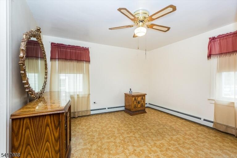 Property listing MLS 4040293 photo 18