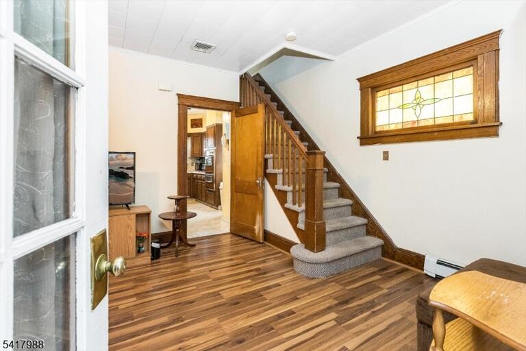 Property listing MLS 4040293 photo 4