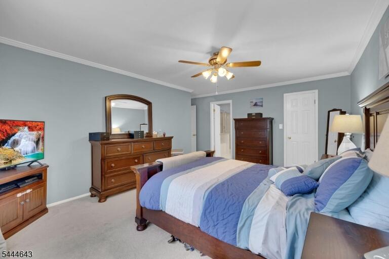 Property listing MLS 4040392 photo 10