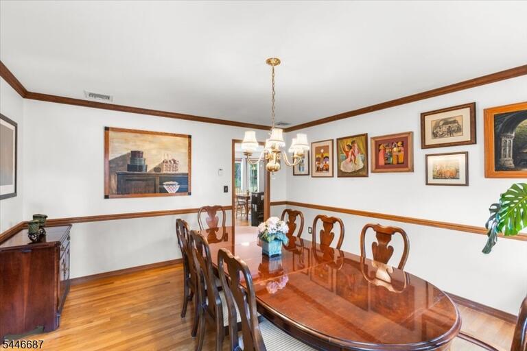 Property listing MLS 4040737 photo 10