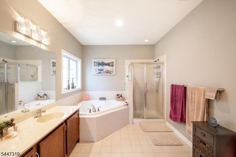 Property listing MLS 4041236 photo 18