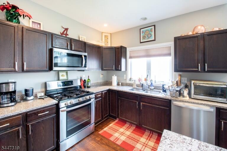 Property listing MLS 4041236 photo 9