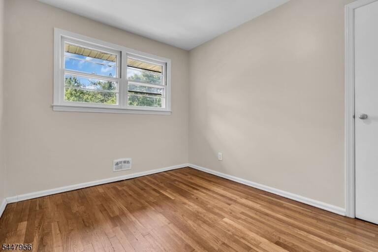 Property listing MLS 4041852 photo 17