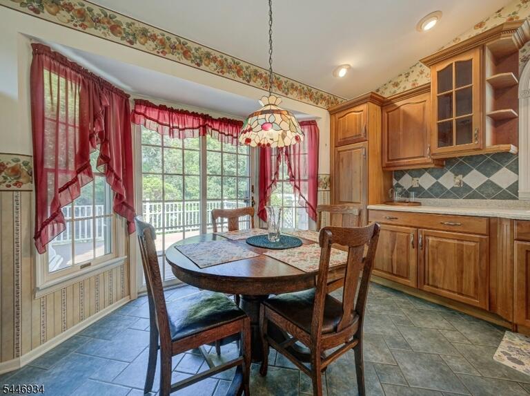 Property listing MLS 4042191 photo 11