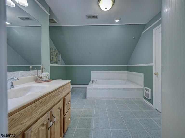 Property listing MLS 4042191 photo 23