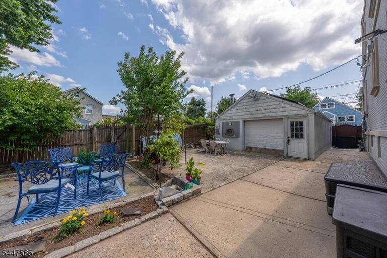 Property listing MLS 4042343 photo 14