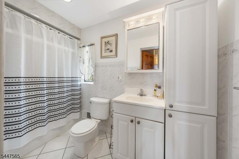 Property listing MLS 4042343 photo 8