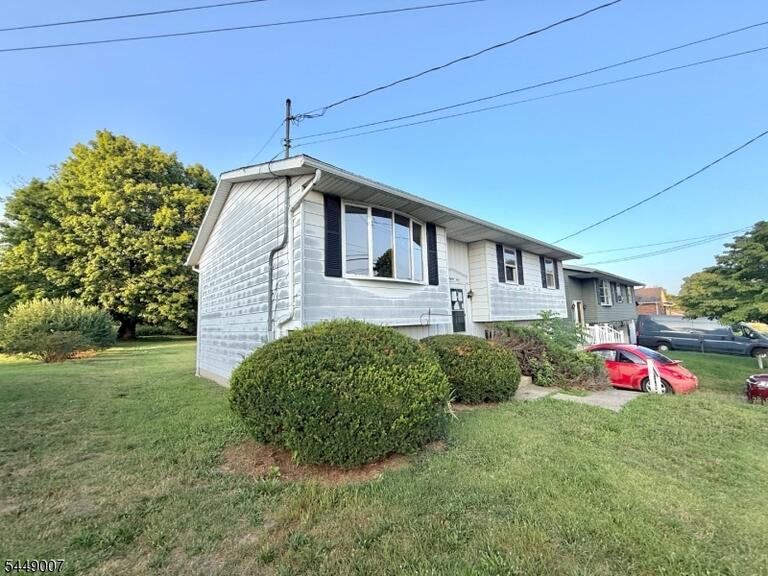 Property listing MLS 4042738 photo 4