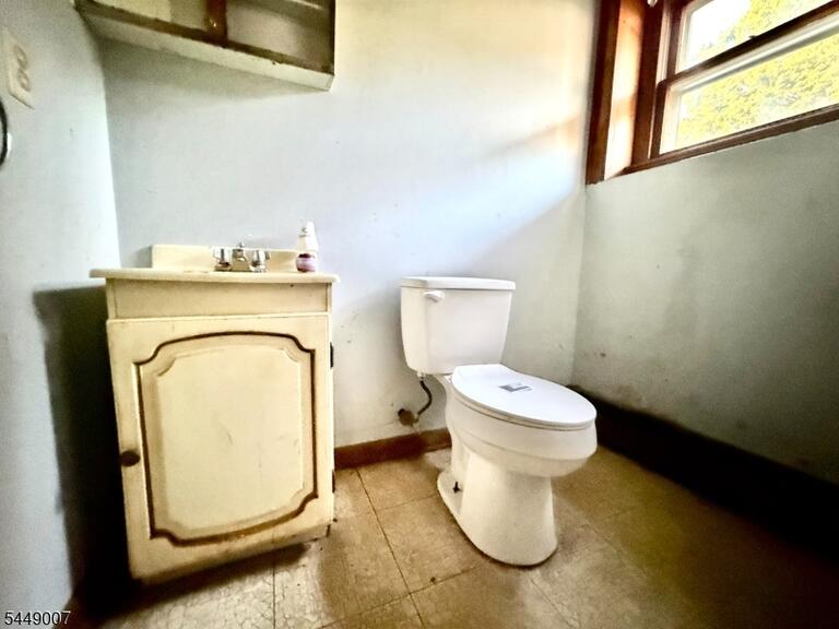 Property listing MLS 4042738 photo 9