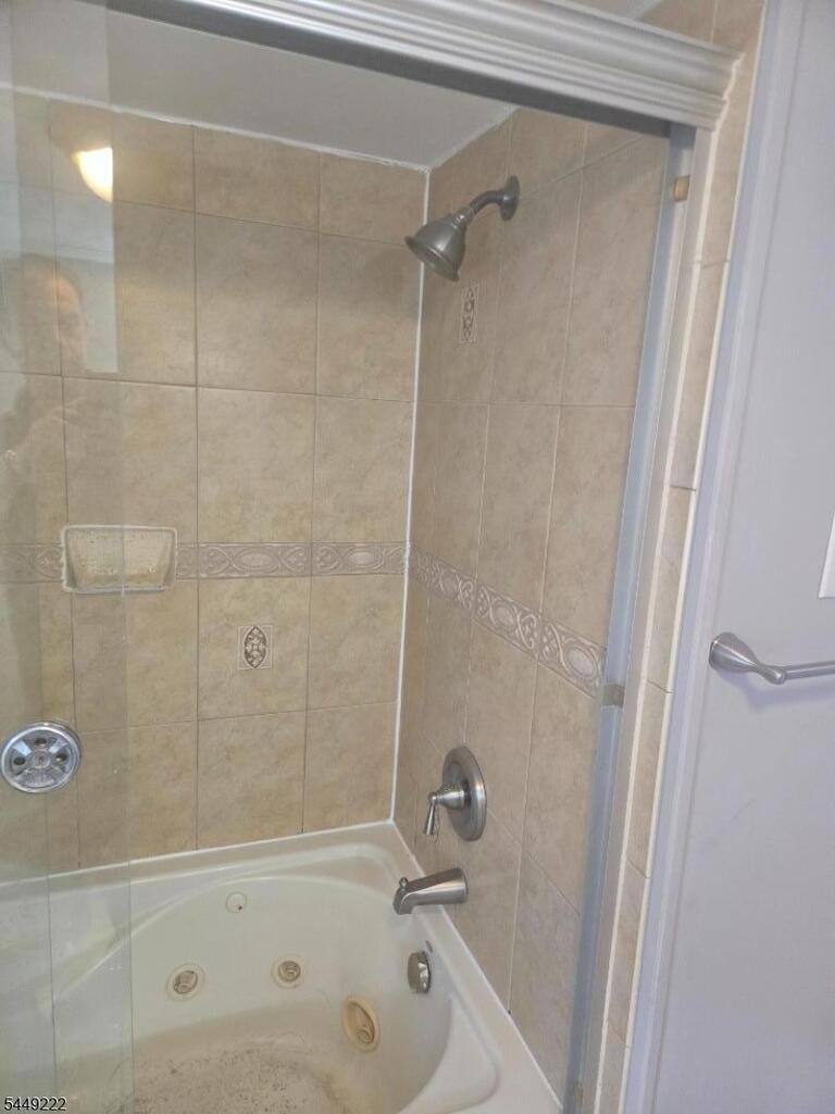 Property listing MLS 4042943 photo 5