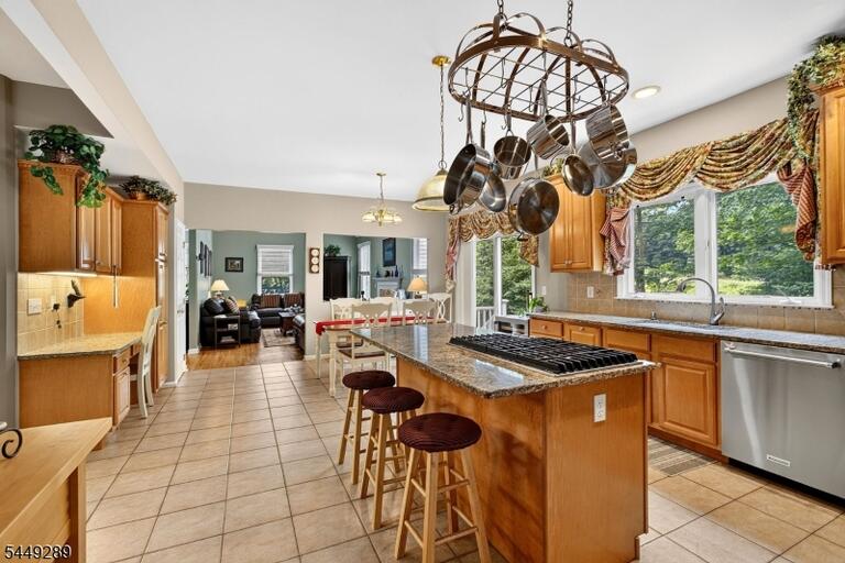Property listing MLS 4043013 photo 10