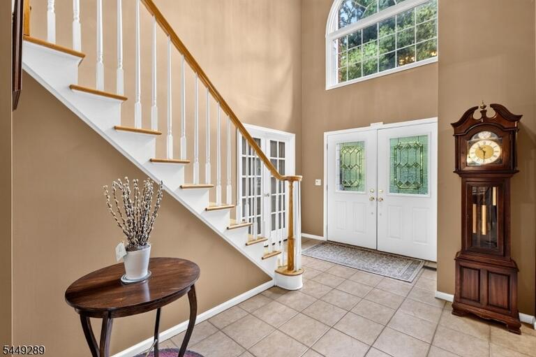 Property listing MLS 4043013 photo 2