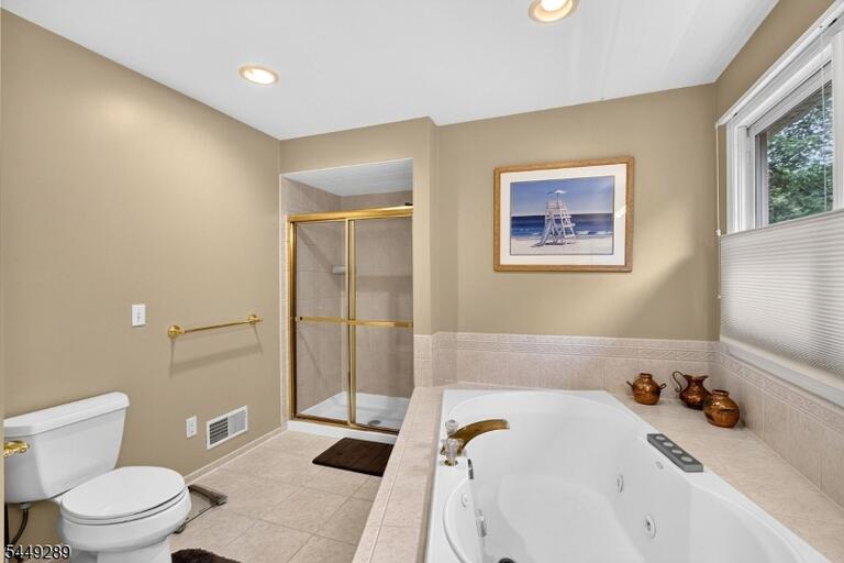Property listing MLS 4043013 photo 21