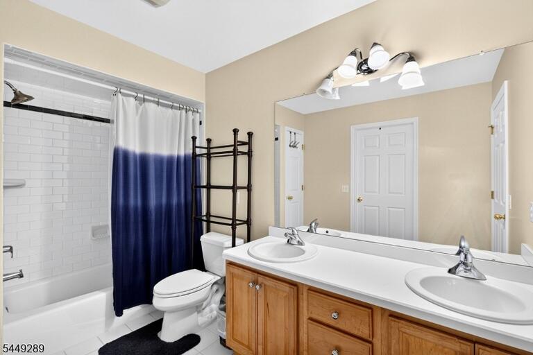Property listing MLS 4043013 photo 22