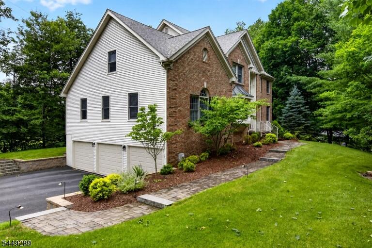 Property listing MLS 4043013 photo 31