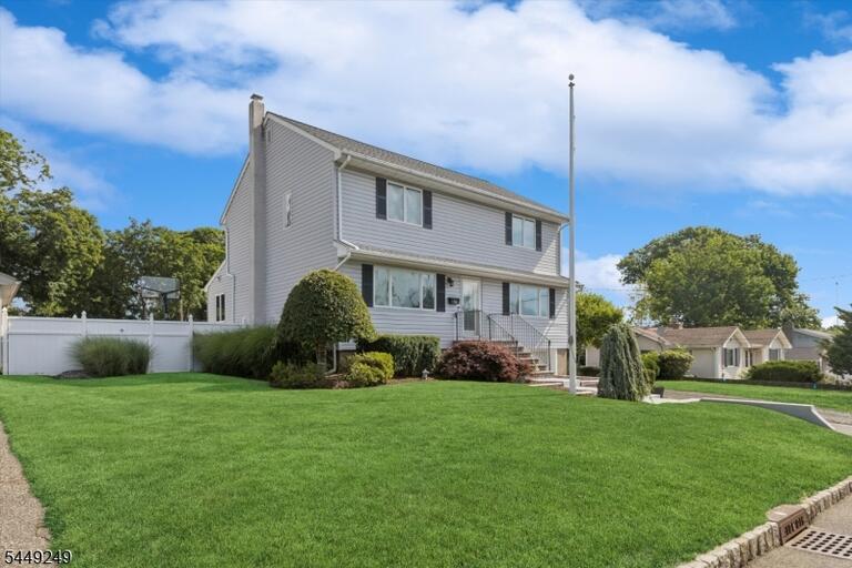 Property listing MLS 4043112 photo 2