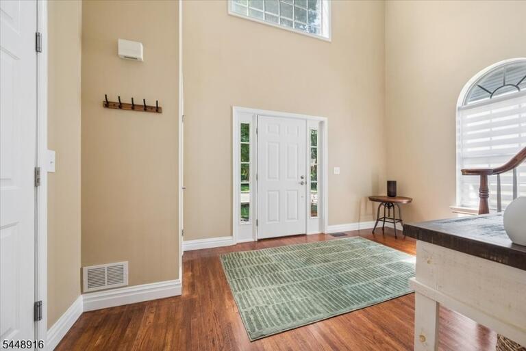 Property listing MLS 4043163 photo 4