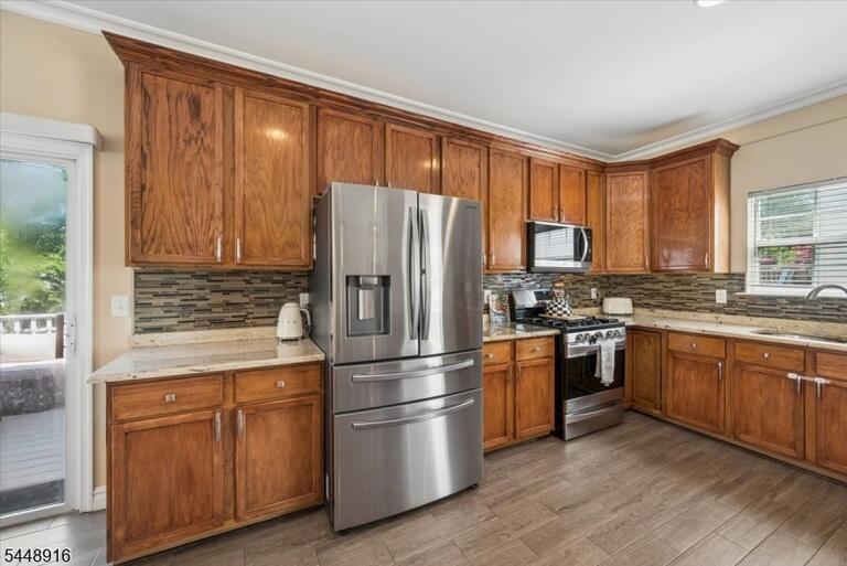 Property listing MLS 4043163 photo 9
