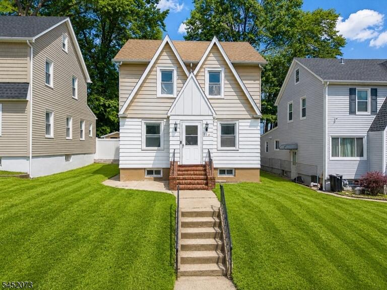 Property listing MLS 4045345 photo 1