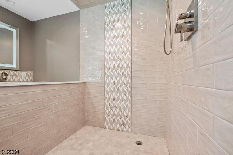 Property listing MLS 4046696 photo 22