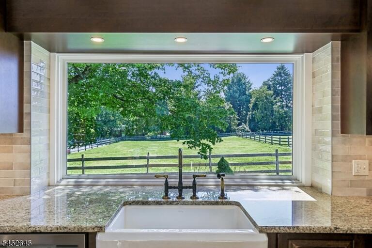 Property listing MLS 4047470 photo 1