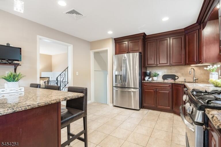 Property listing MLS 4047701 photo 12