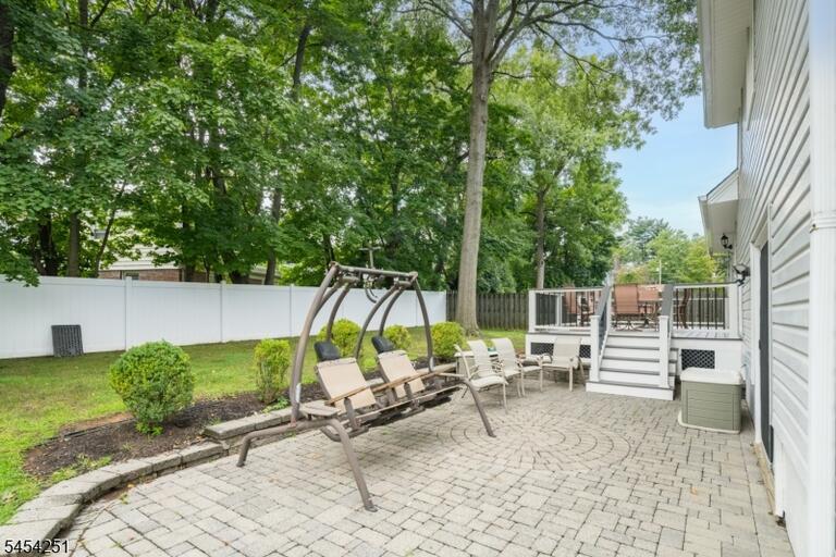 Property listing MLS 4047701 photo 5