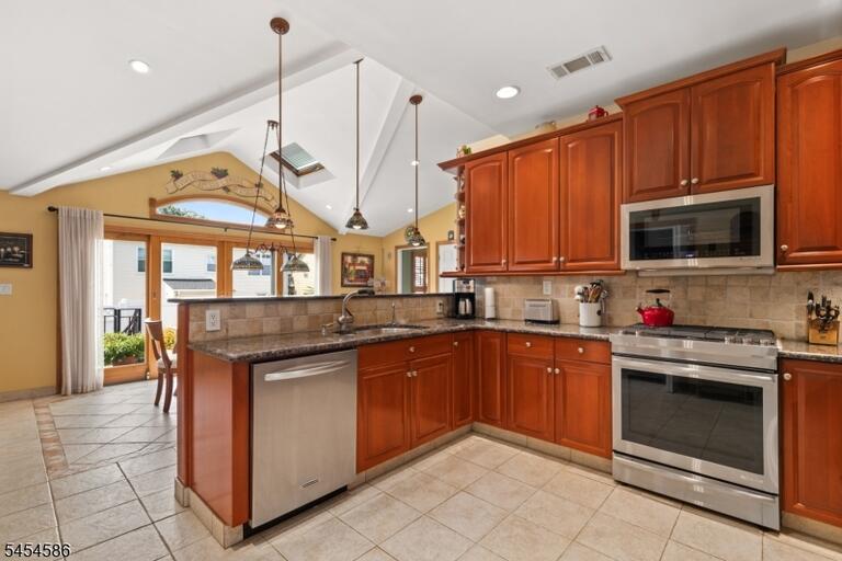 Property listing MLS 4047796 photo 13