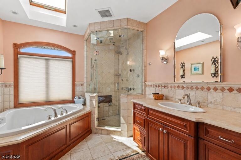 Property listing MLS 4047796 photo 27