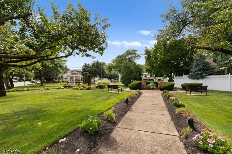 Property listing MLS 4047796 photo 44