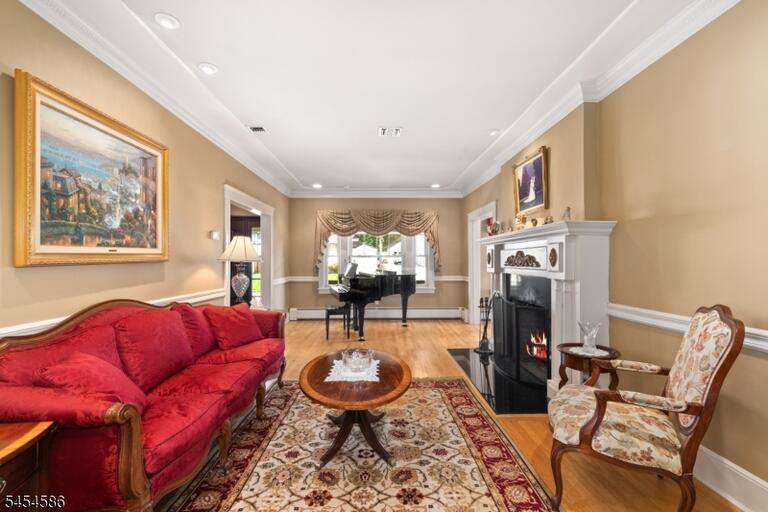 Property listing MLS 4047796 photo 8