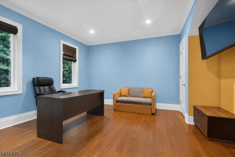 Property listing MLS 4048276 photo 14