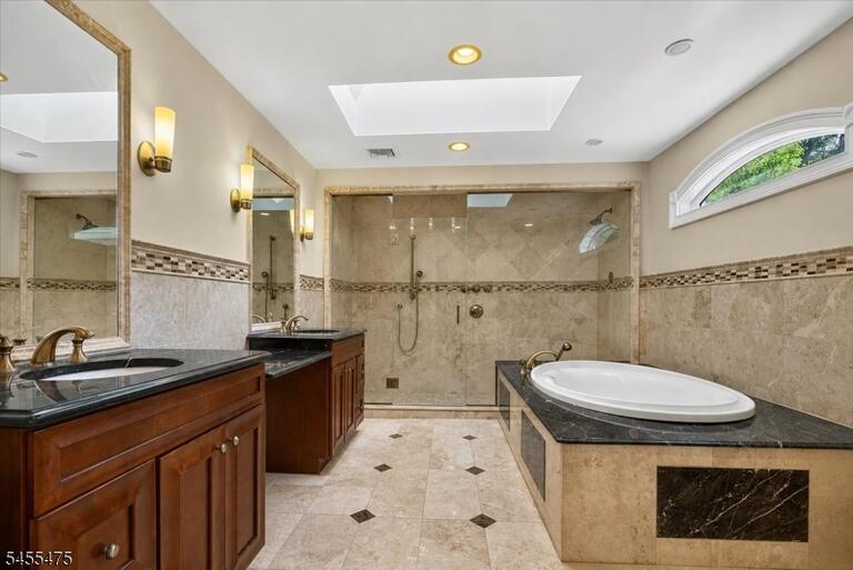 Property listing MLS 4048276 photo 20
