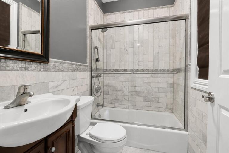Property listing MLS 4048276 photo 22