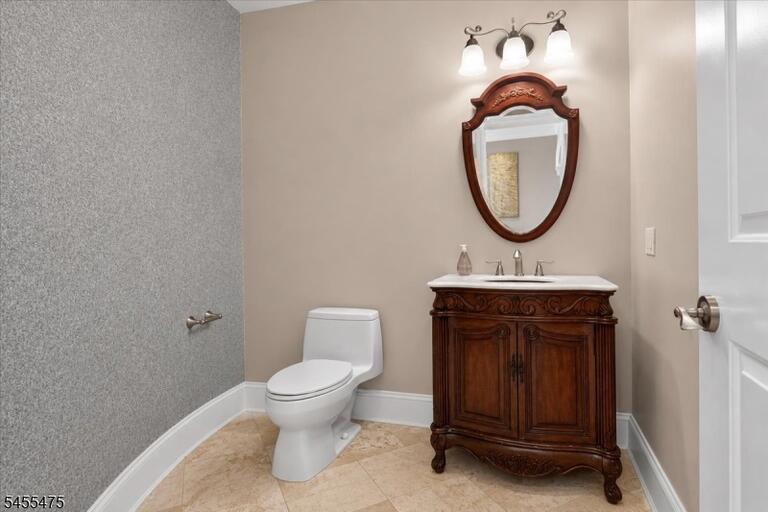 Property listing MLS 4048276 photo 27