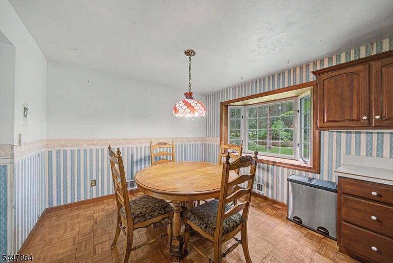 Property listing MLS 4048365 photo 6