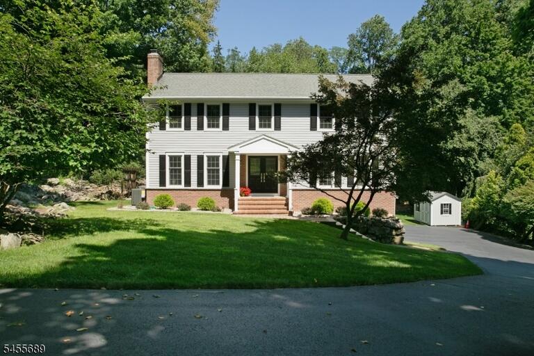 Property listing MLS 4048484 photo 1