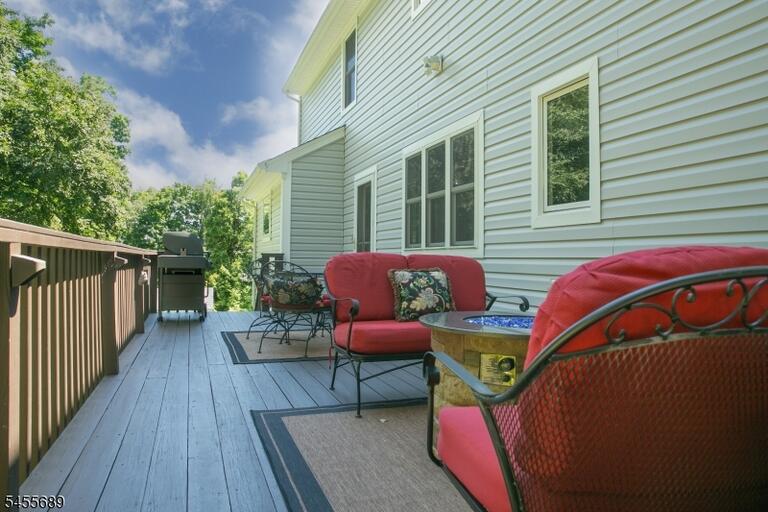 Property listing MLS 4048484 photo 6