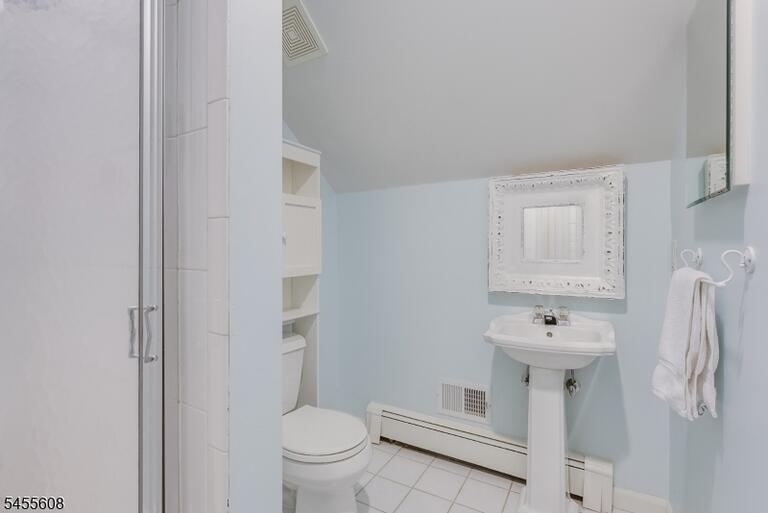 Property listing MLS 4048490 photo 25