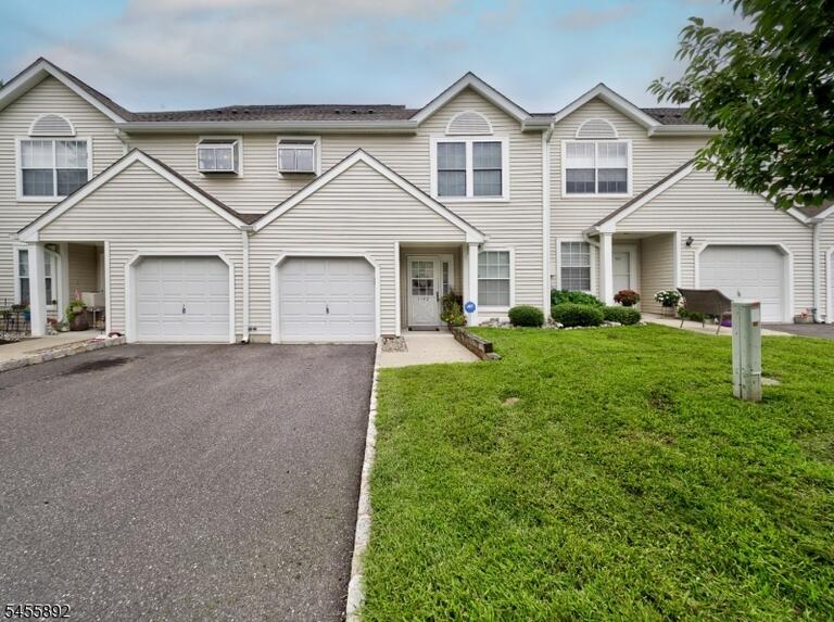 Property listing MLS 4048593 photo 1