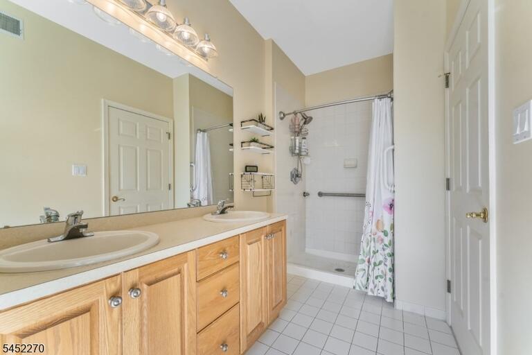 Property listing MLS 4048672 photo 21