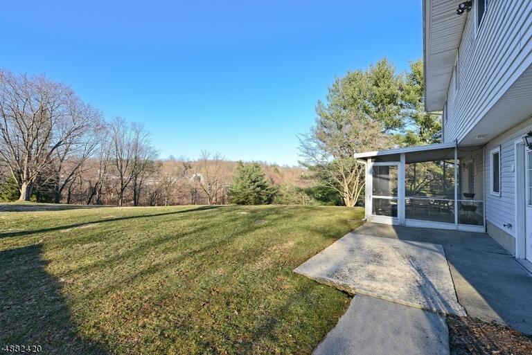 Property listing MLS 4048696 photo 21
