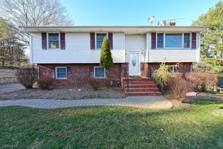Property listing MLS 4048696 photo 3