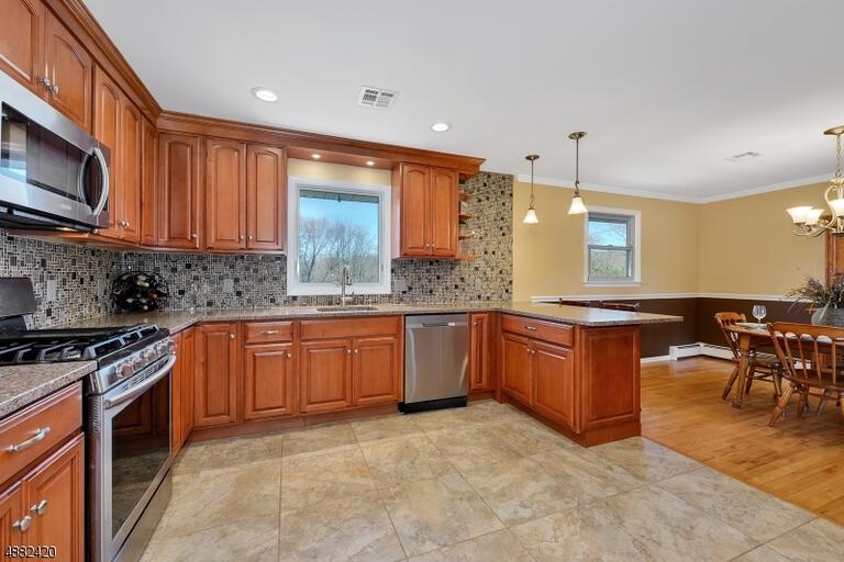 Property listing MLS 4048696 photo 6